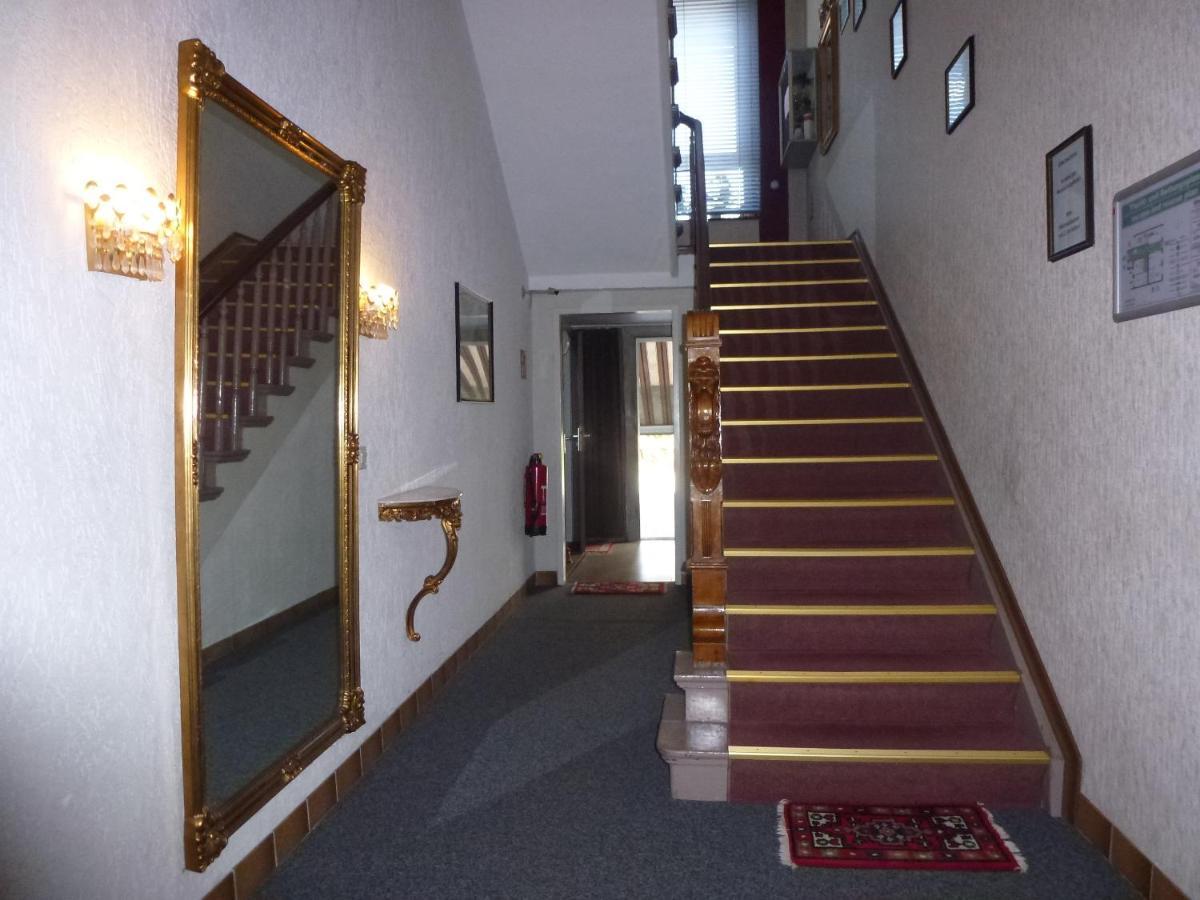 Hotel Adler Düsseldorf Dış mekan fotoğraf