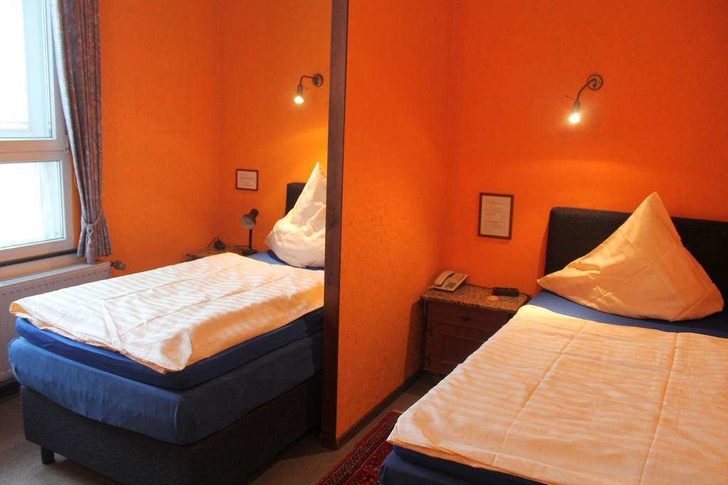 Hotel Adler Düsseldorf Dış mekan fotoğraf