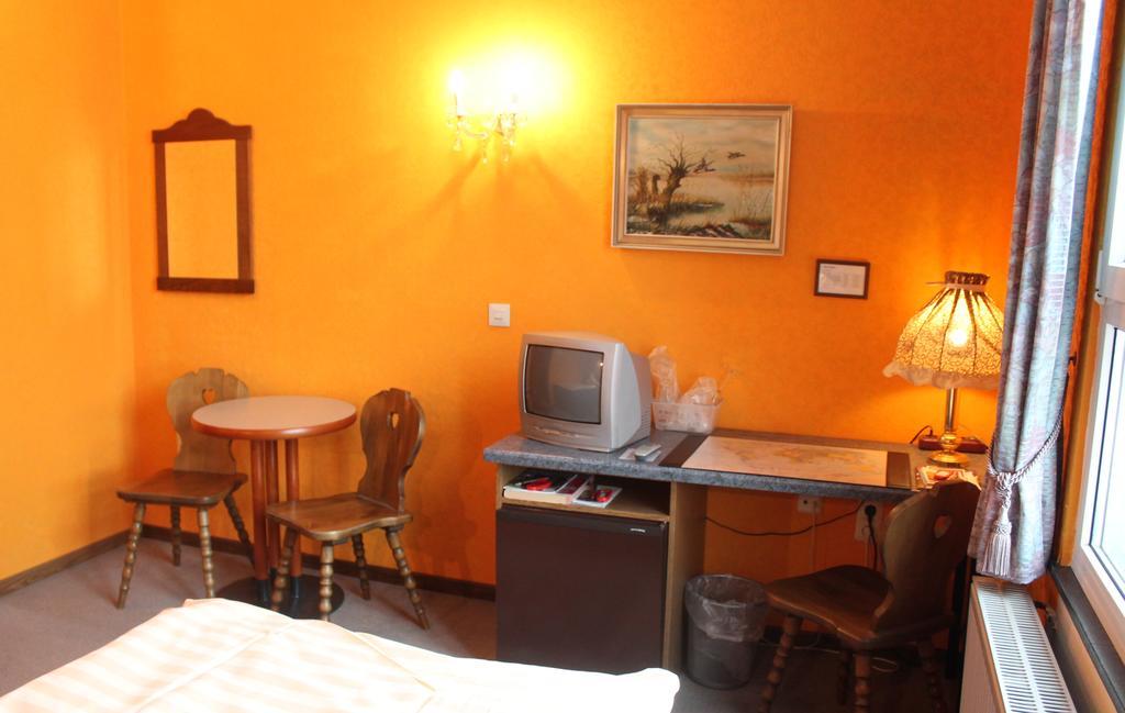 Hotel Adler Düsseldorf Dış mekan fotoğraf