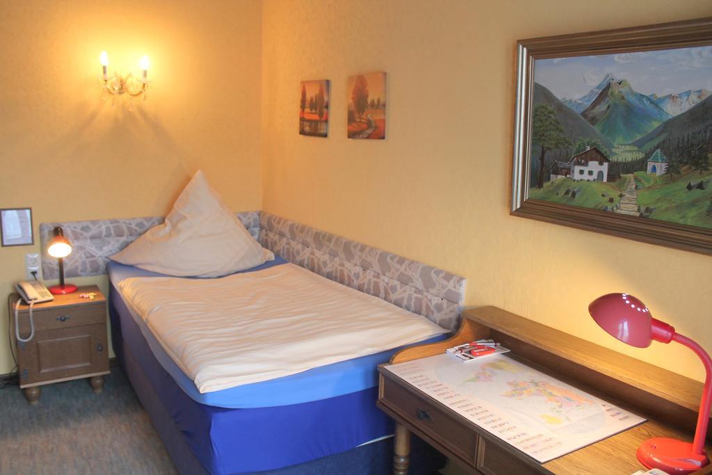 Hotel Adler Düsseldorf Dış mekan fotoğraf