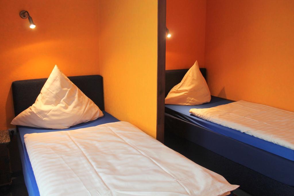 Hotel Adler Düsseldorf Dış mekan fotoğraf