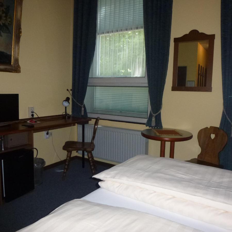 Hotel Adler Düsseldorf Dış mekan fotoğraf